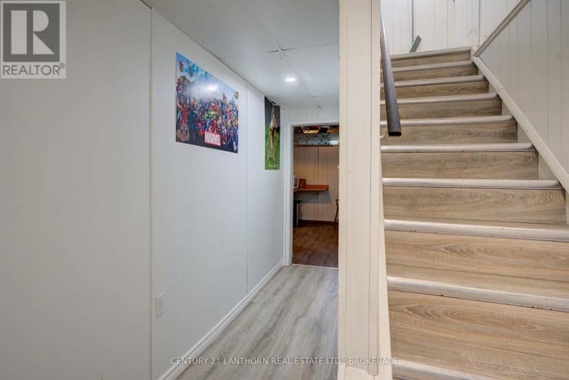 6 Woodstone Crescent — photo 27 of 35