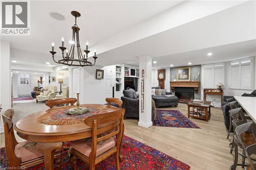 2147 BERWICK Drive — photo 30 of 40