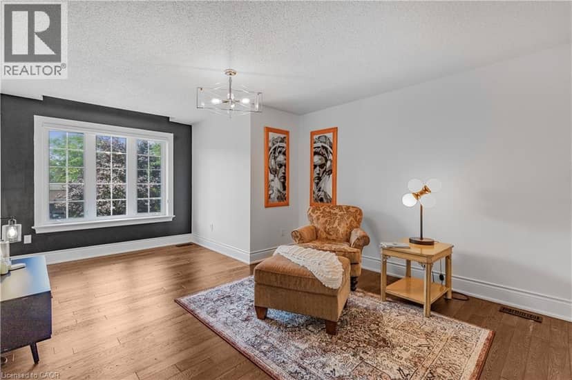 2147 BERWICK Drive — photo 22 of 40
