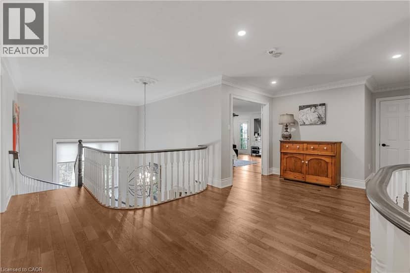 2147 BERWICK Drive — photo 17 of 40