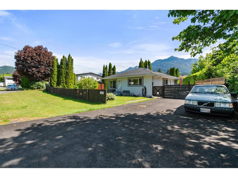 435 HEMLOCK AVENUE, Hope, Hope