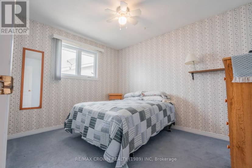 21 Clark Street — photo 16 of 40