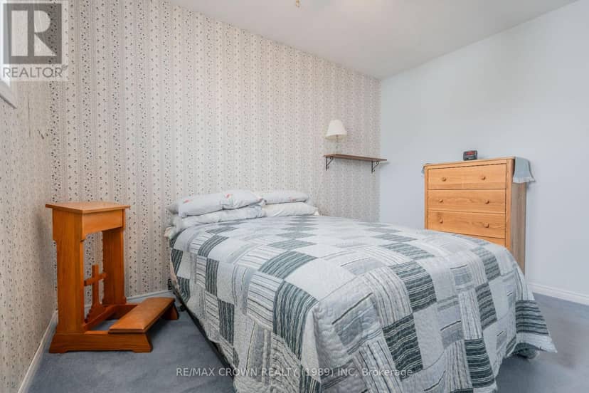 21 Clark Street — photo 17 of 40