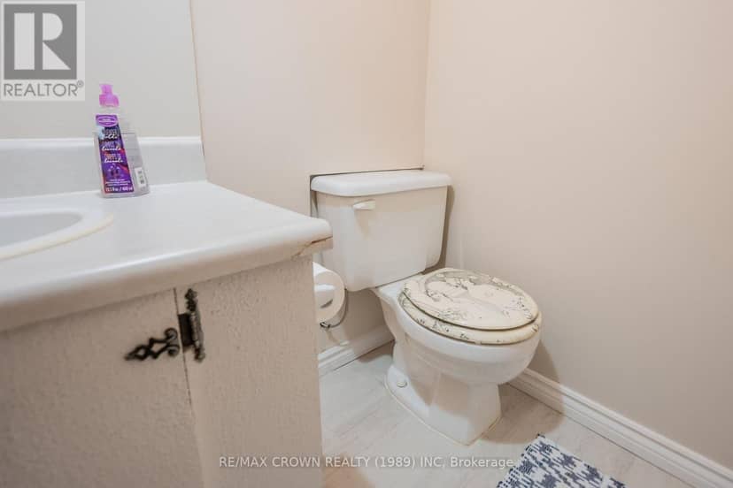 21 Clark Street — photo 37 of 40