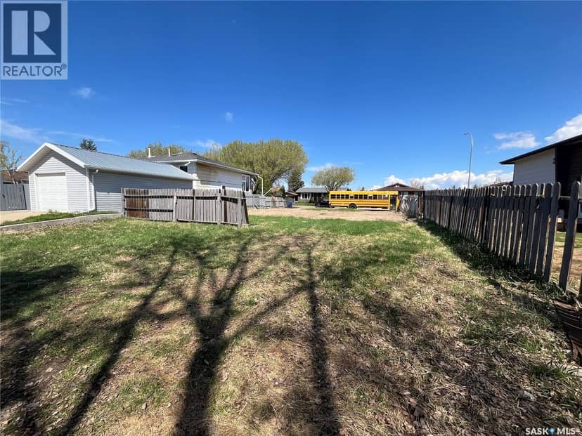 9016 Panton AVENUE — photo 3 of 4