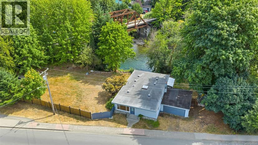160 Cowichan Lake Rd, Lake Cowichan