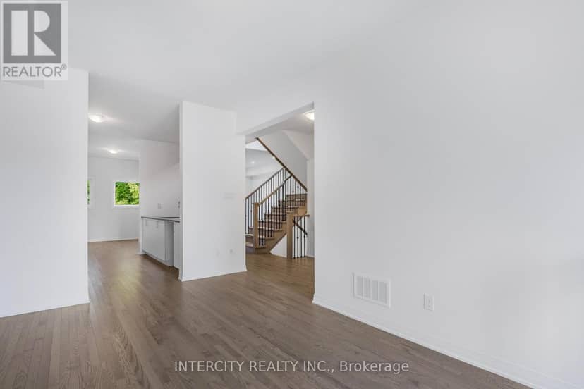 327 Quebec Street — photo 8 of 40