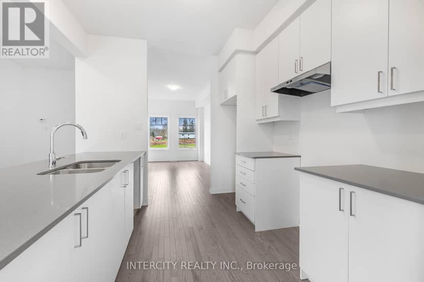 345 Quebec Street — photo 10 of 38