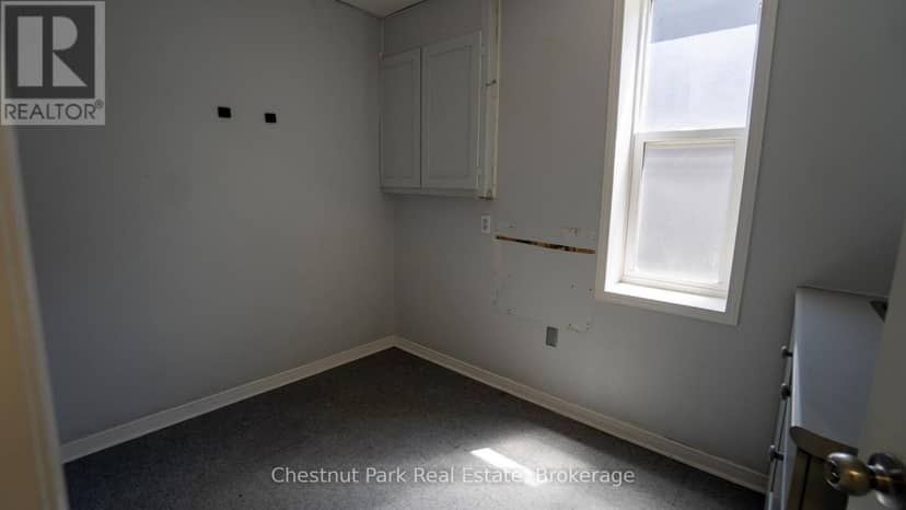 571 Muskoka Road N — photo 9 of 23