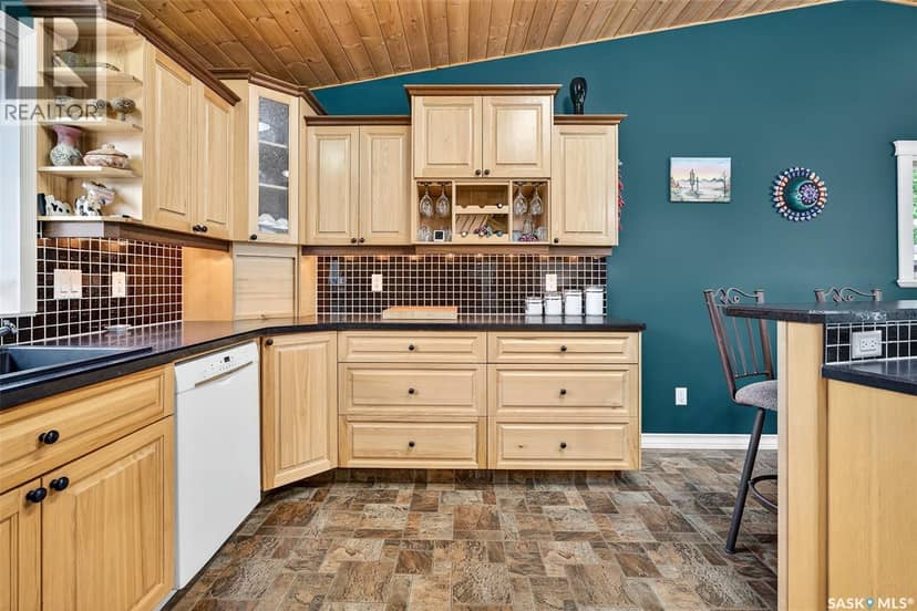 417 Daniel DRIVE — photo 10 of 40