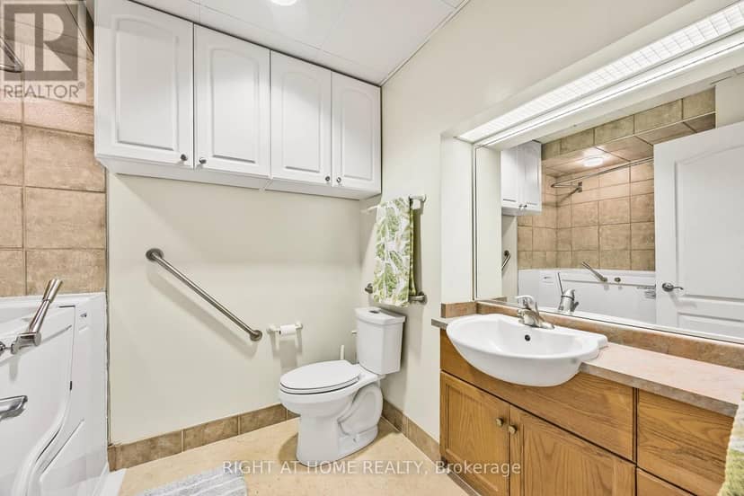 53 - 74 Ross Street — photo 9 of 22