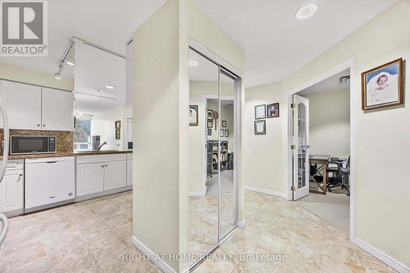 53 - 74 Ross Street, Barrie, photo 3