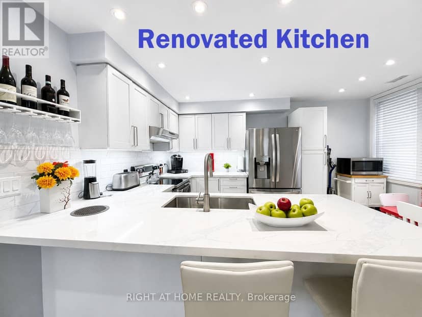 221 - 760 Lawrence Avenue W — photo 3 of 29