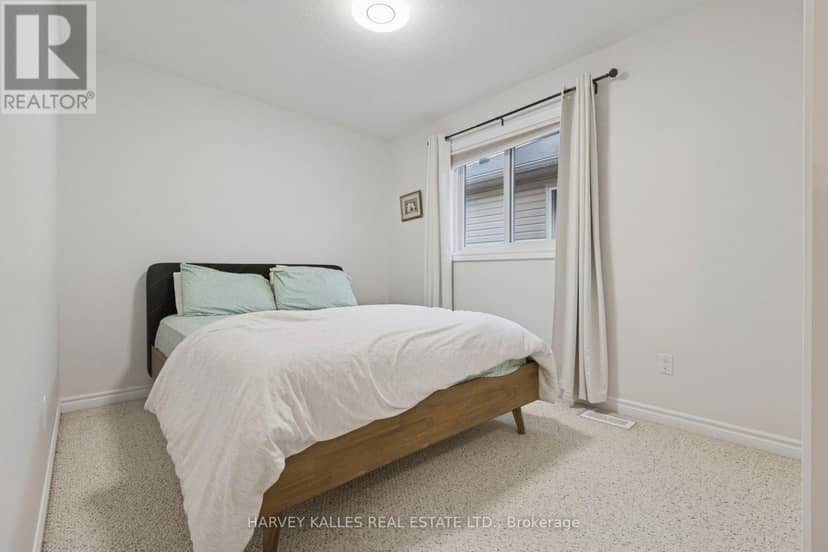 409 Tealby Crescent — photo 26 of 40