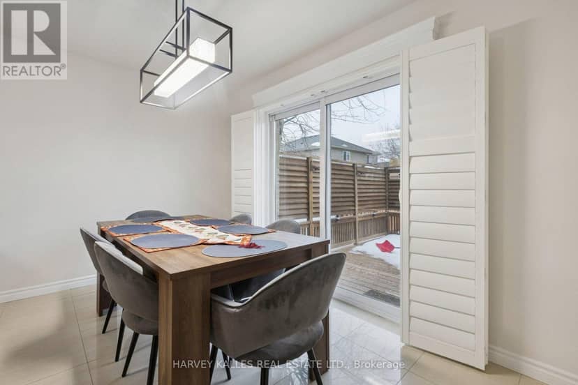 409 Tealby Crescent — photo 14 of 40