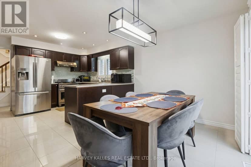 409 Tealby Crescent — photo 15 of 40