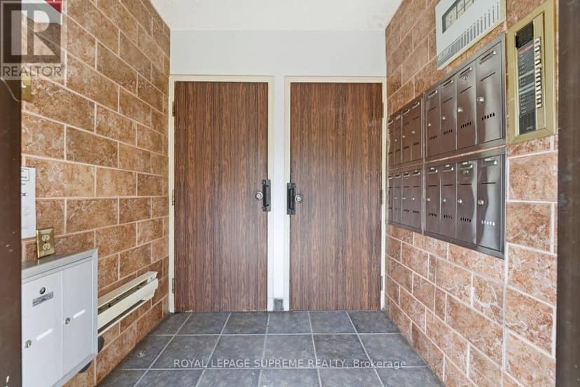 20 Maynard Avenue, Toronto, photo 5