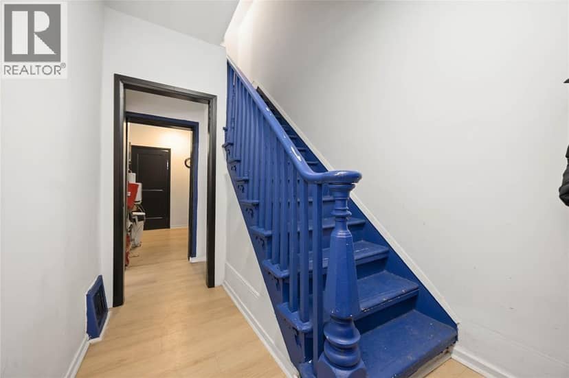 218-220 Mitton STREET South — photo 18 of 29