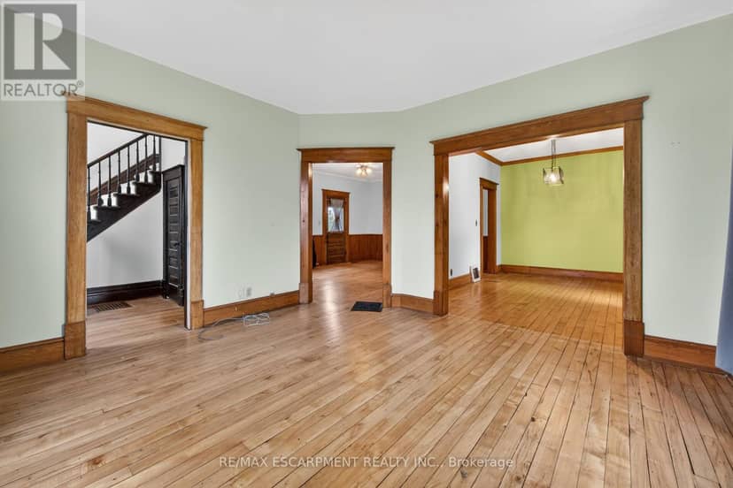 1054 Townline Road E — photo 11 of 40
