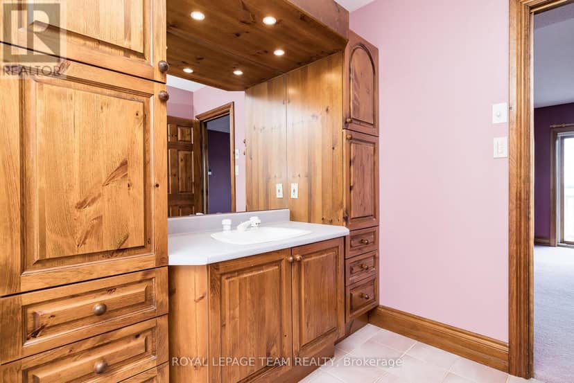 605 Big Rideau North Shore Road — photo 21 of 40