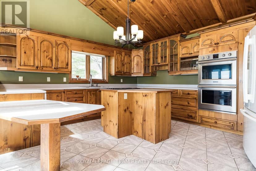 605 Big Rideau North Shore Road — photo 9 of 40