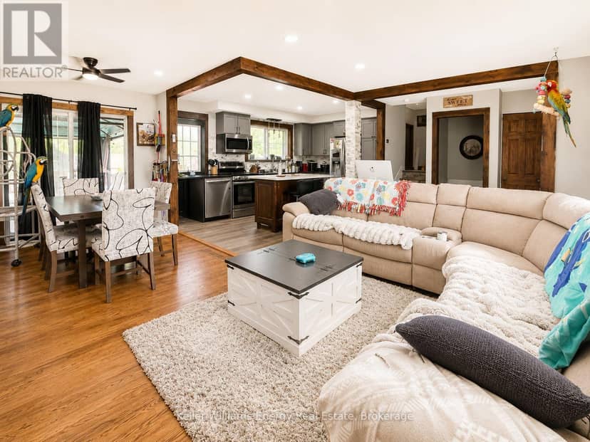 245 Smart Crescent — photo 8 of 32
