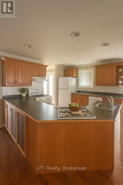 680 Trailview Drive — photo 3 of 12
