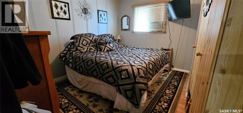 2050 McCrea ROAD — photo 9 of 26