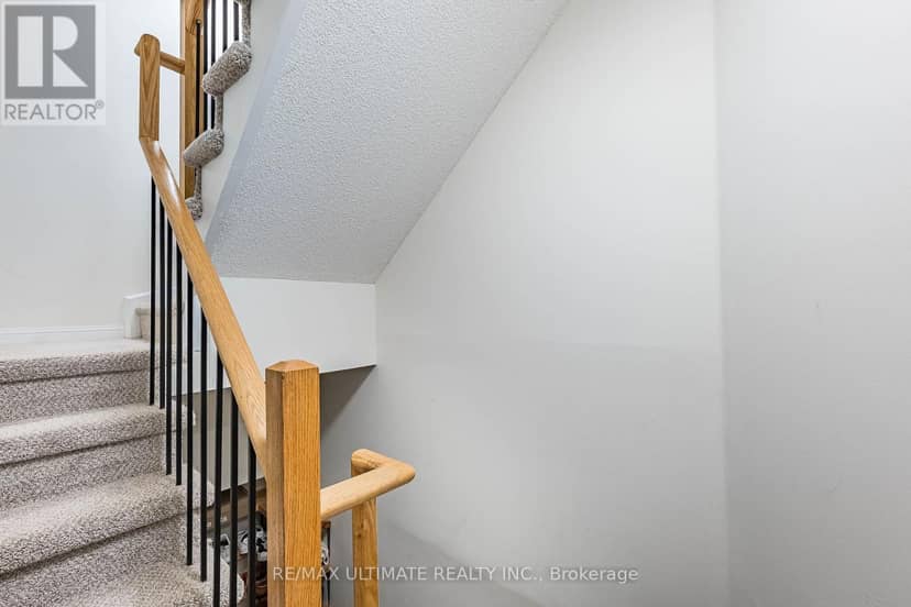 14 - 11 Niagara Street — photo 27 of 40