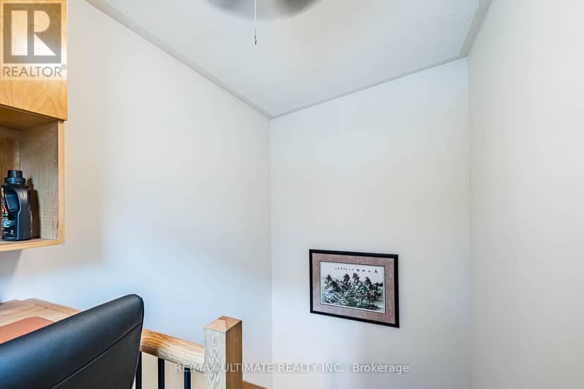 14 - 11 Niagara Street — photo 28 of 40