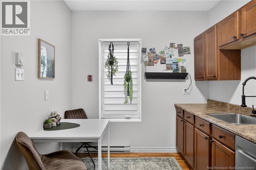 136 Charlotte Street — photo 35 of 40