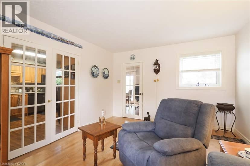 130A MILLER Crescent — photo 12 of 40