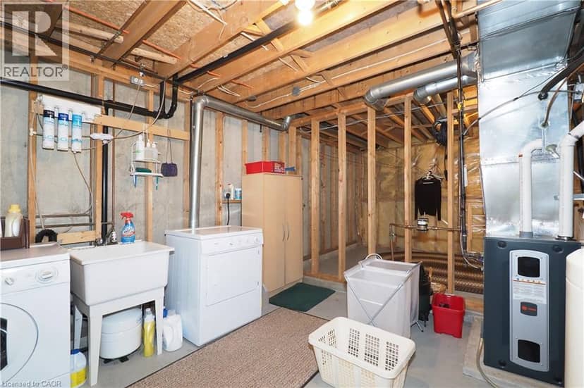 130A MILLER Crescent — photo 33 of 40