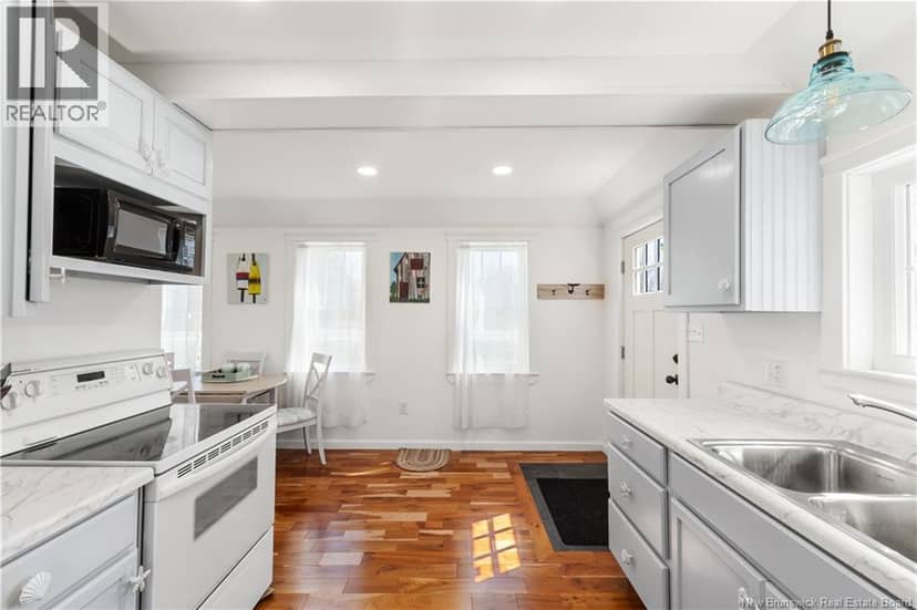 19 North Road — photo 11 of 40