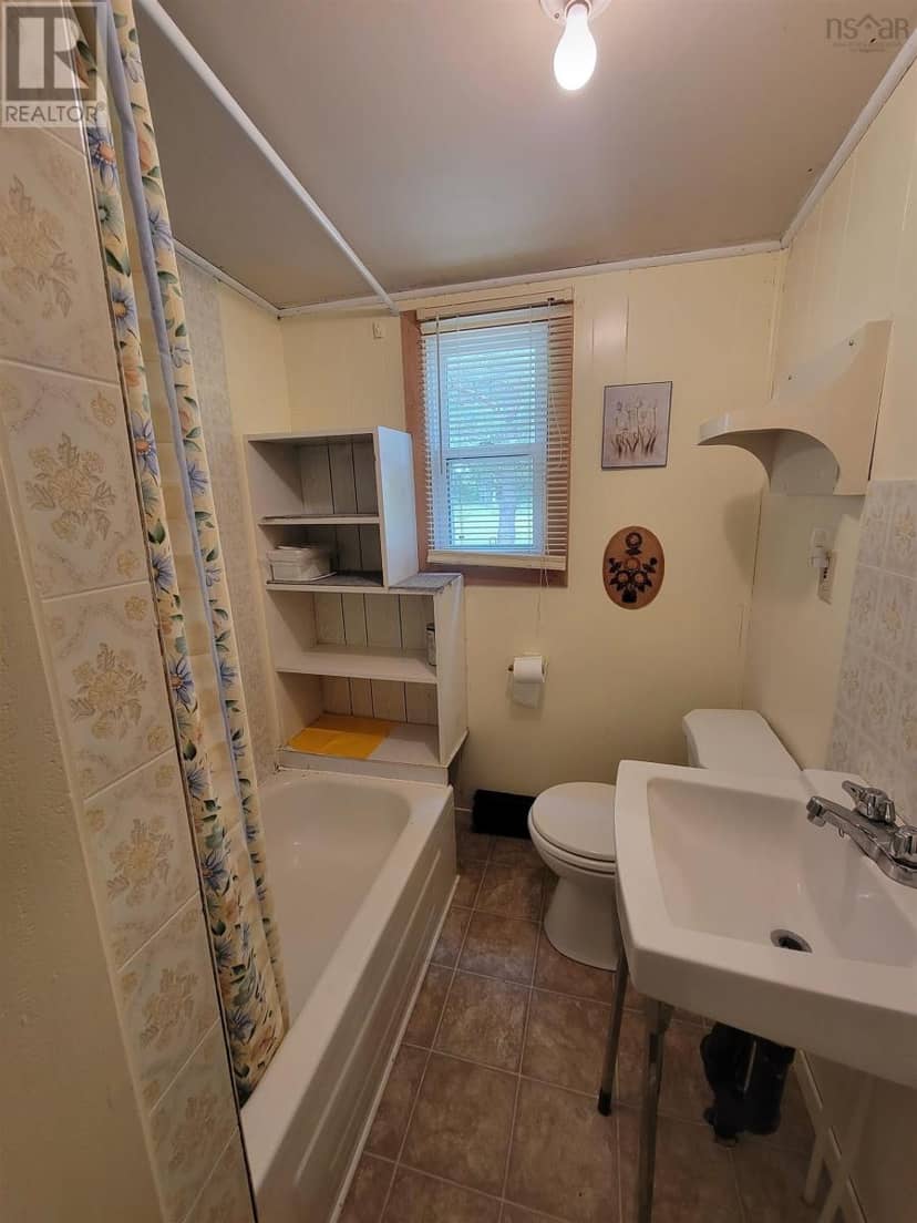 8356 East Bay Highway, Big Pond, photo 6