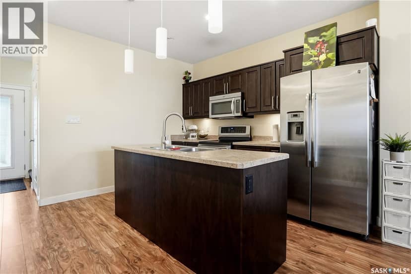 4 3960 7th AVENUE E — photo 10 of 35