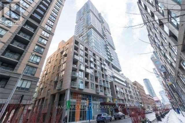 513 - 199 Richmond Street W — photo 1 of 20