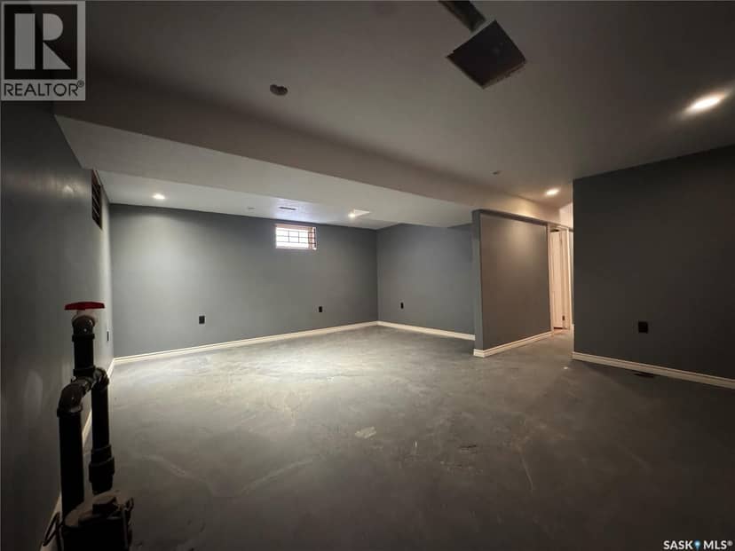 646 Retallack STREET — photo 14 of 25