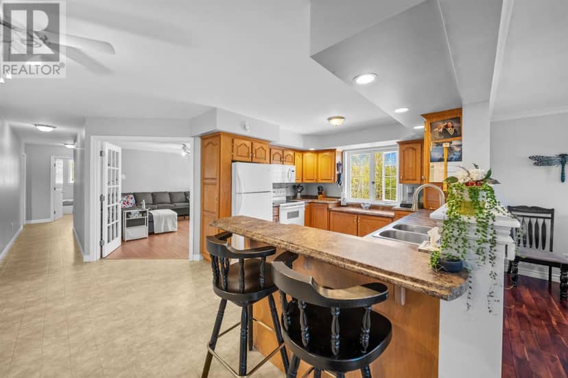284 Old Martin Road — photo 15 of 40