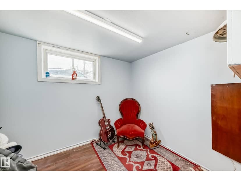 5013-5015 49 AV — photo 17 of 31