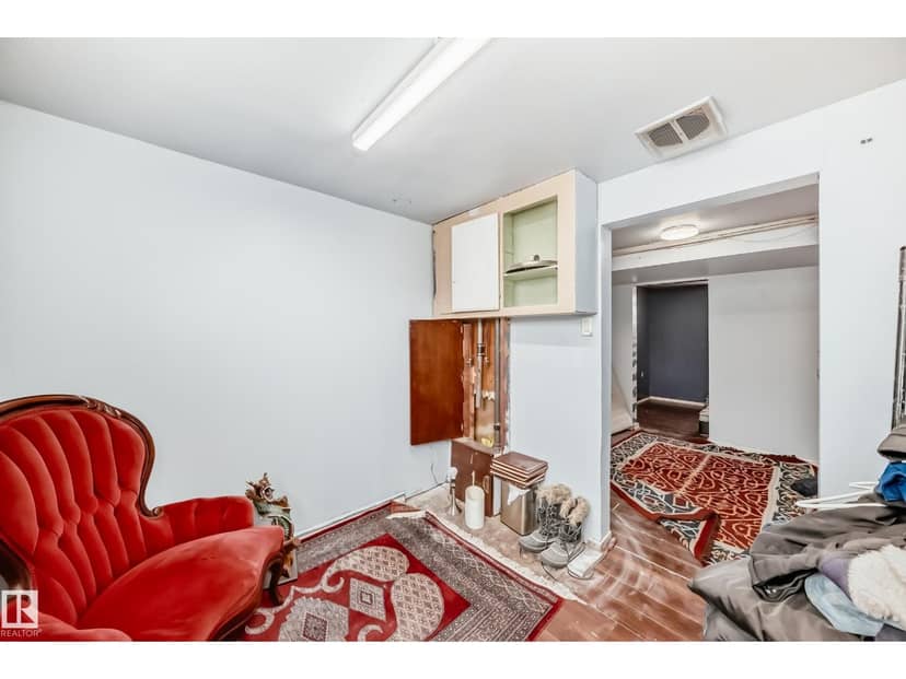 5013-5015 49 AV — photo 18 of 31