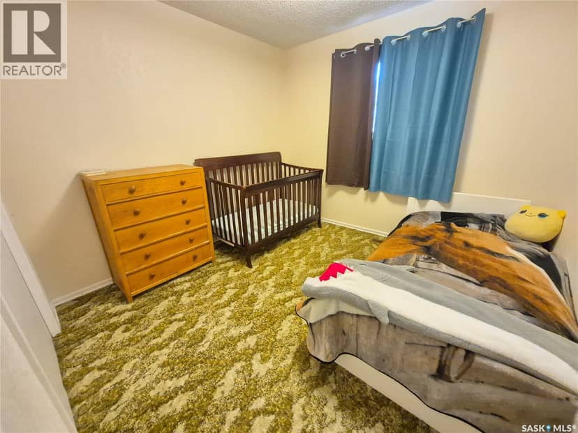 10 Yandeau CRESCENT — photo 15 of 40