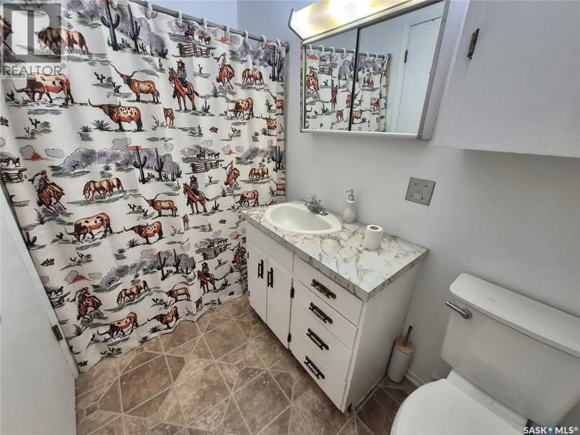 10 Yandeau CRESCENT — photo 13 of 40