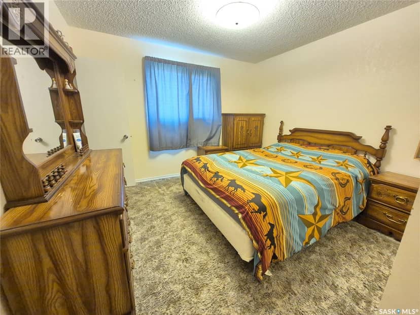 10 Yandeau CRESCENT — photo 17 of 40