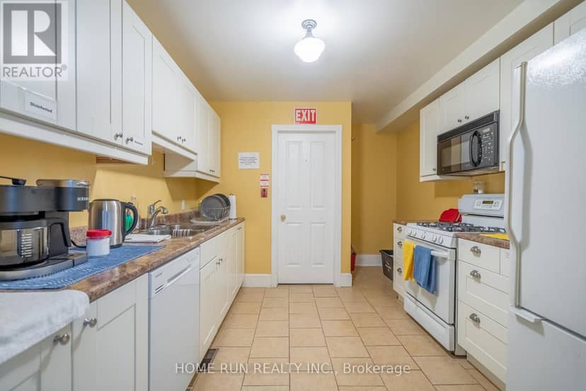 431 Gilmour Street — photo 11 of 40