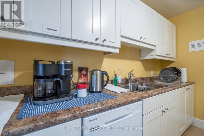 431 Gilmour Street — photo 12 of 40