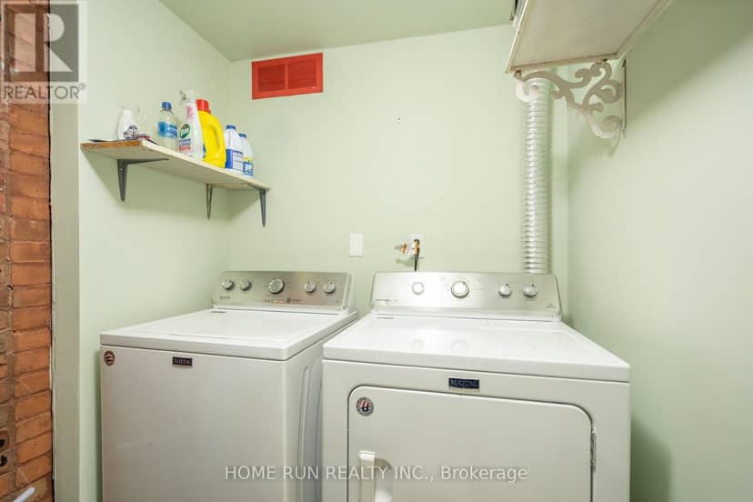 431 Gilmour Street — photo 15 of 40