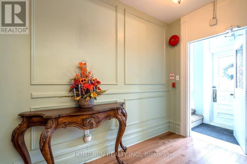 431 Gilmour Street — photo 2 of 40