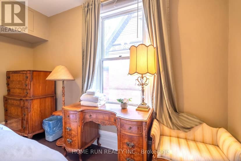 431 Gilmour Street — photo 21 of 40