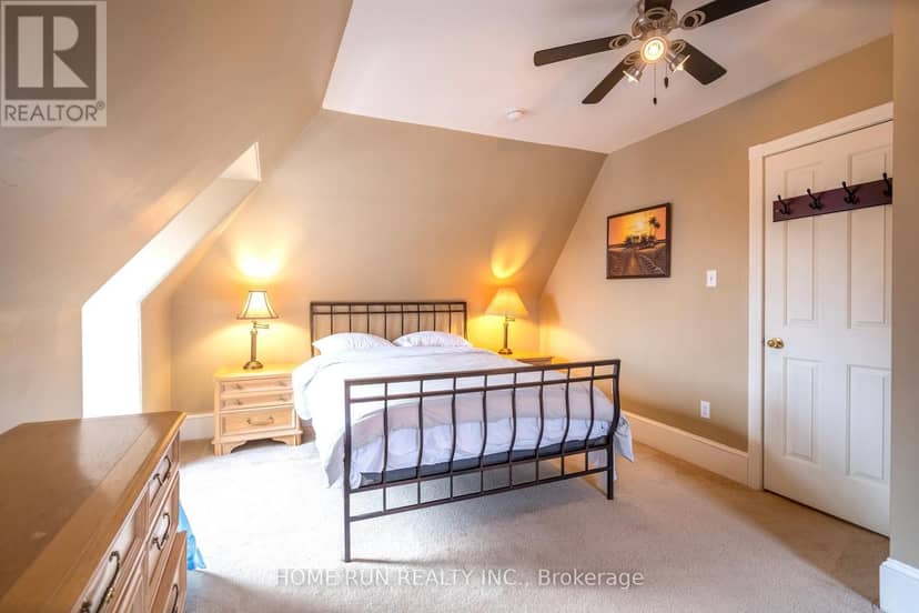 431 Gilmour Street — photo 34 of 40